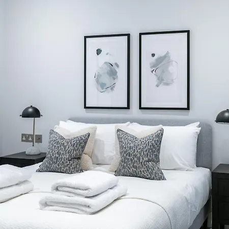 Apartment Queensberry Place By Stayo London