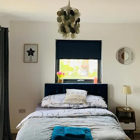 아파트 The Hive, Private Large Double Room, Barking, Close To London