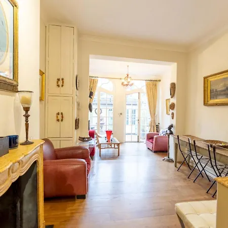 Pass The Keys Split-floors Antique In Portobello Road דירה
