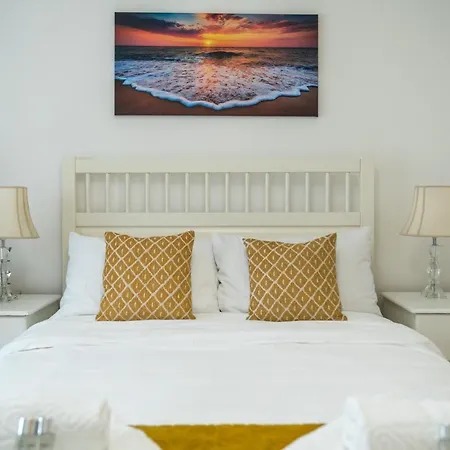 Crossharbour Canary Wharf 2 Bed Duplex Apartment London