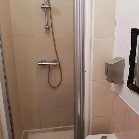 Central Hotell *