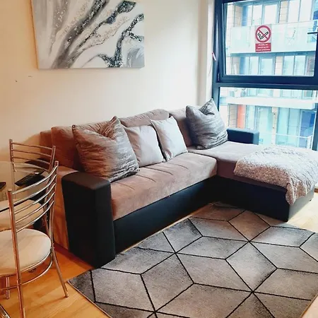 Canary Wharf, E14 9ne Apartment