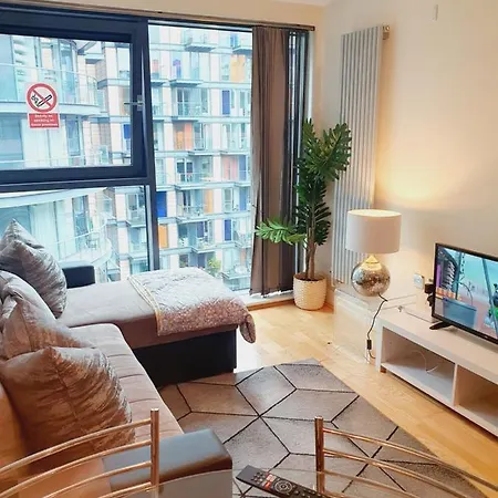 Apartment Canary Wharf, E14 9ne London