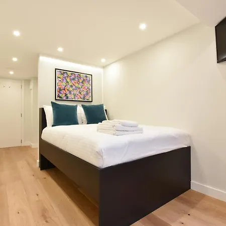 Aparthotel Earls Court East Serviced By Stayprime 3*