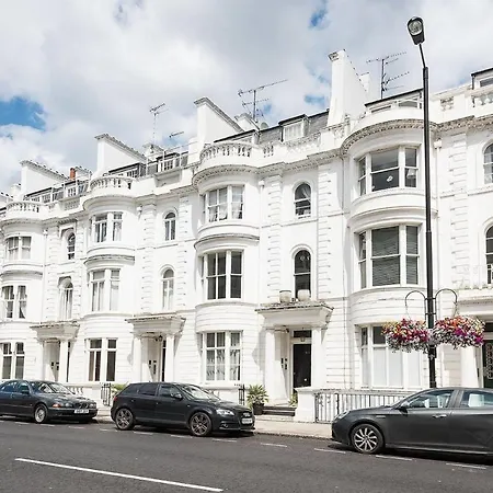Traditional Stylish 1br Near Hyde Park Apartment London
