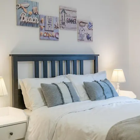 Crossharbour Canary Wharf 2 Bed Duplex *
