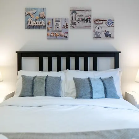 Crossharbour Canary Wharf 2 Bed Duplex Apartment *
