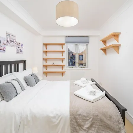 Apartment Crossharbour Canary Wharf 2 Bed Duplex *