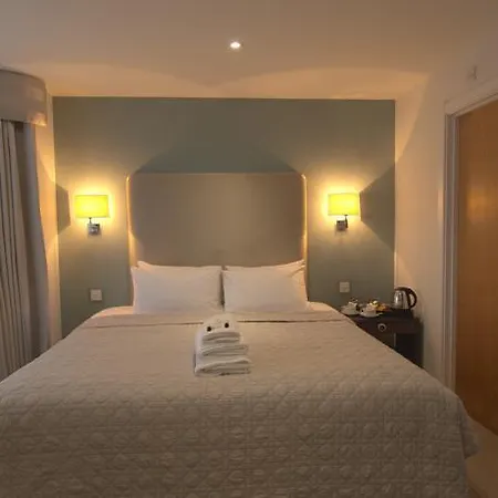 Mccafferty'S Guesthouse Ilford 3*