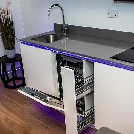 Apartment Stunning 1-bedroom Flat In London! London