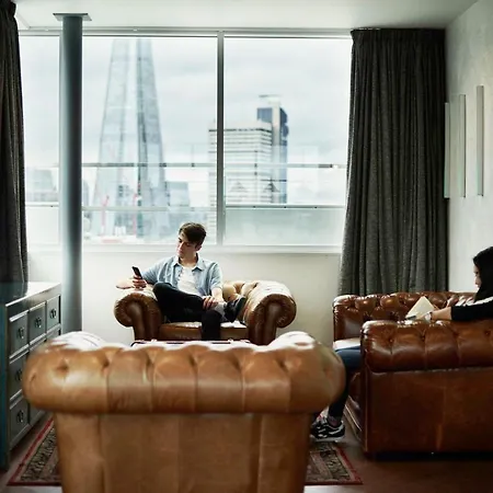 Chic And At Chapter South Bank In Apartment London