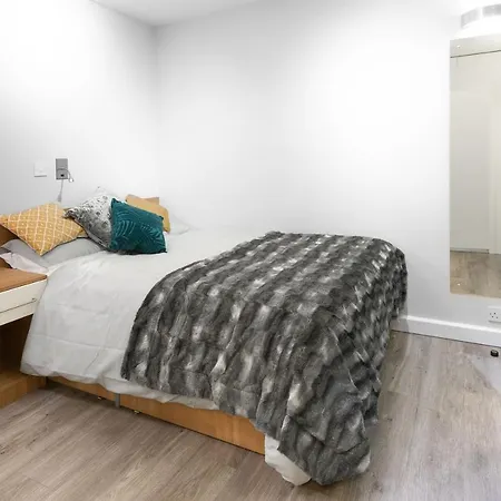 Apartment Chic And At Chapter South Bank In *