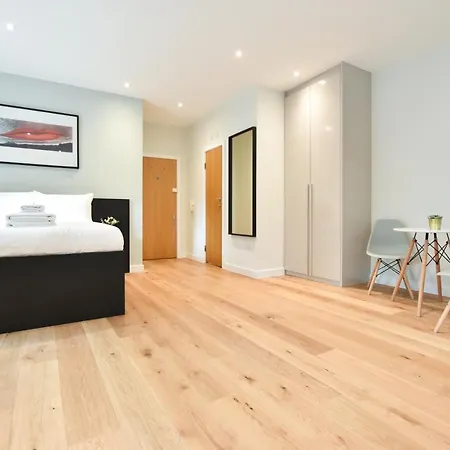 St House Serviced By Concept Apartment London