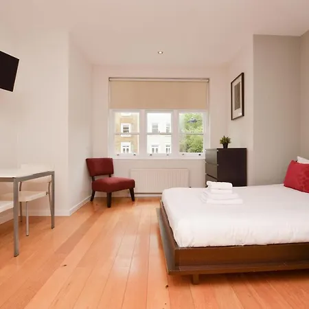 St House Serviced By Concept *