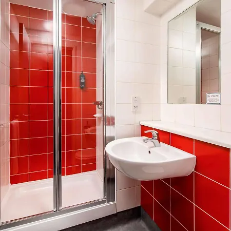 Ibis Budget London Heathrow Terminal 5 3* Hillingdon