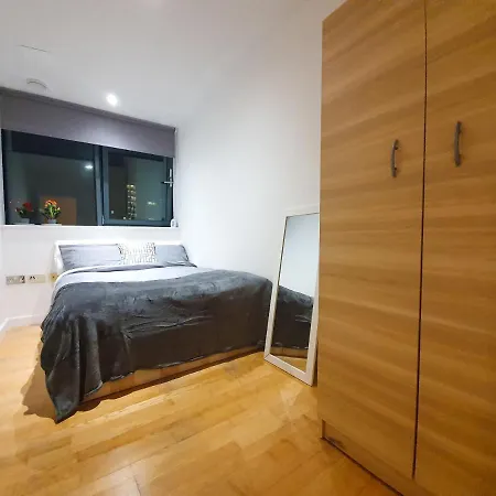 דירה Livestay-modern 3 Bed Apt On 8th Floor With Amazing Views לונדון