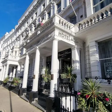 The Park City Grand Plaza Kensington Hotel London