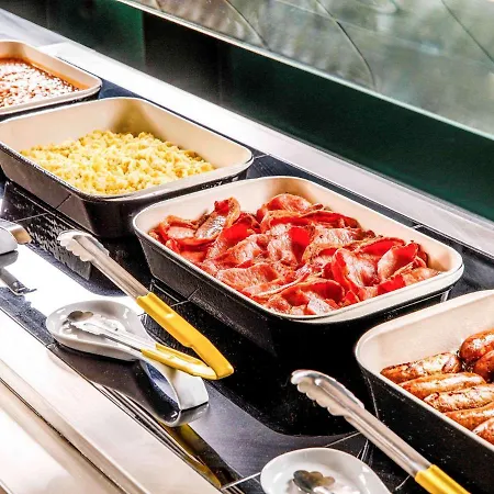 Ibis Budget London Heathrow Terminal 5 3*