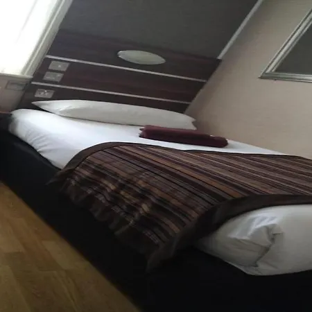 Hotel Huttons Hotel, Victoria 3*