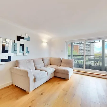 Modern 1bed Flat Close To All London's Attractions