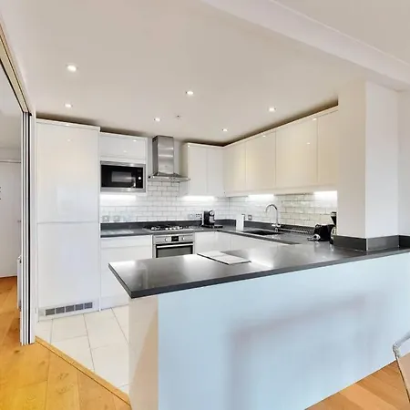 Modern 1bed Flat Close To All London's Attractions London
