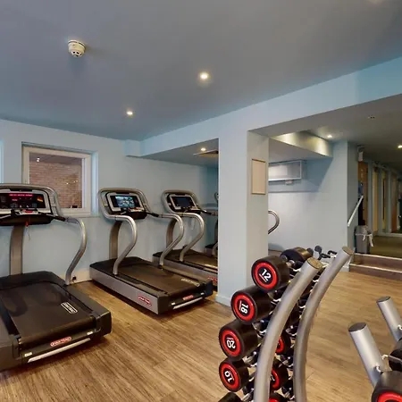 Private Bedrooms With Shared Kitchen And At Iq Tufnell House In Londres