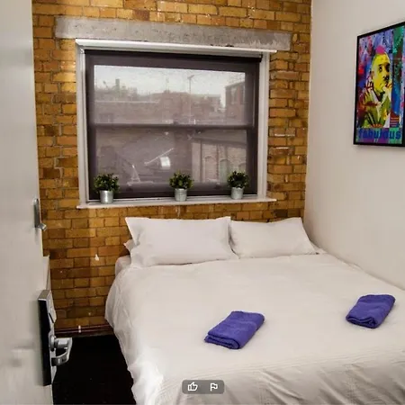 The Dictionary Hostel, Shoreditch, * Londra
