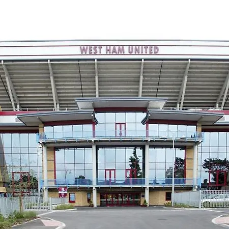 West Ham United Hotel 3*