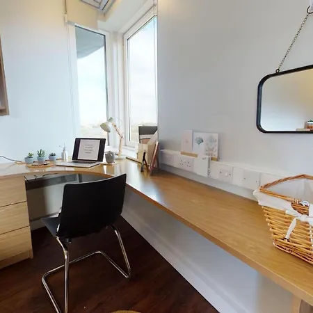 Private Bedrooms With Shared Kitchen And At Iq Tufnell House In Appartement Londres