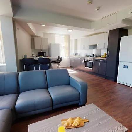 Appartement Private Bedrooms With Shared Kitchen And At Iq Tufnell House In Londres