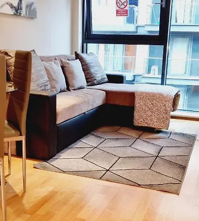 Apartment Canary Wharf, E14 9ne London