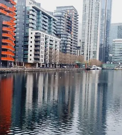 Waterside Canary Wharf Apartament