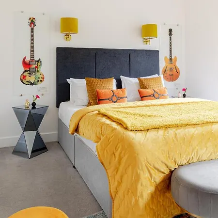 Off The Shard Xxl Design Family House With Garden