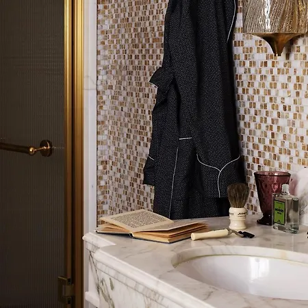 Nomad Hotel
