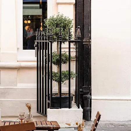 Henrietta Experimental Hotel 4*