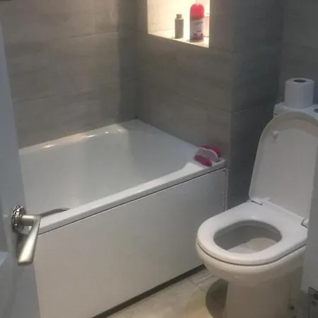 1st Angel Guest house London