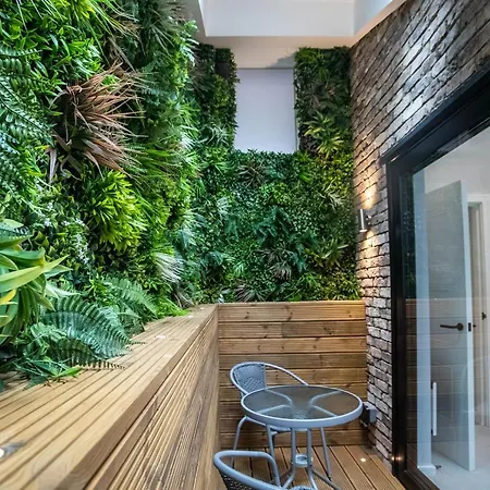 Modern & Chic One Bedroom In Fitzrovia By Sojo *