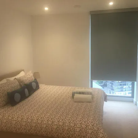 Luxurious Serviced In شقة كرويدون