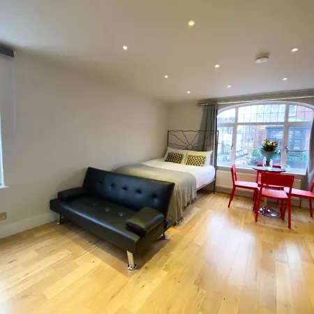 Stylish Maisonette And In Victoria לונדון