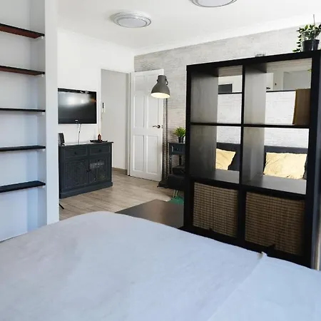 Chelsea Private Garden Maisonette * London