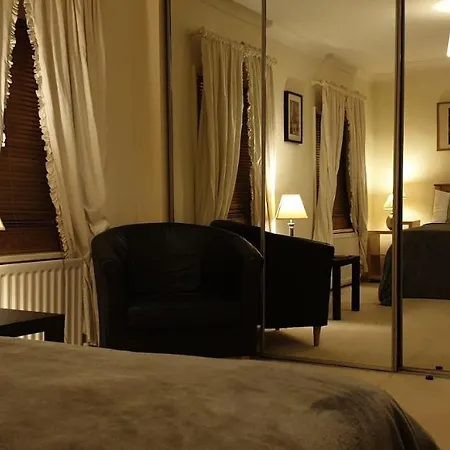 Double With Bathroom In - Vauxhall *