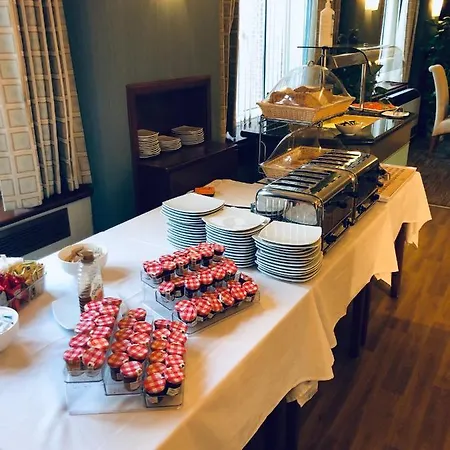 Vincent House Bed & Breakfast 3*