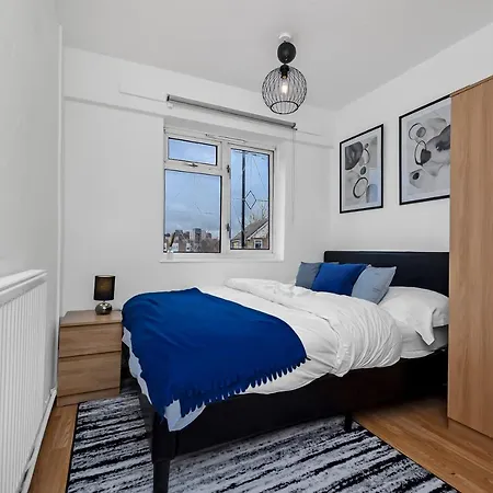 דירה Stylish Excel 3 Bedroom Flat