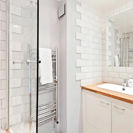 Spacious 2 Bedroom In Cricklewood Appartement *
