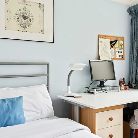 Spacious 2 Bedroom In Cricklewood