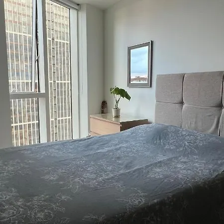 Luxury 2 Bed Flat Close To Victoria Station London