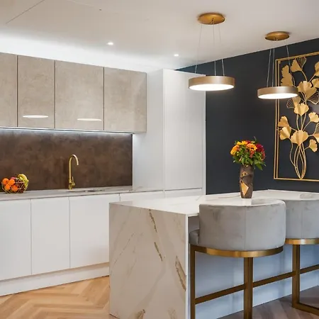 London's Modern Nuance - Battersea London