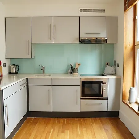 Piccadilly Circus Luxury Studio Apartment *