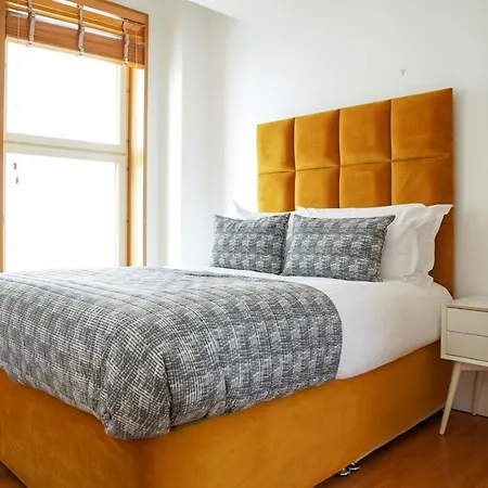 Piccadilly Circus Luxury Studio *