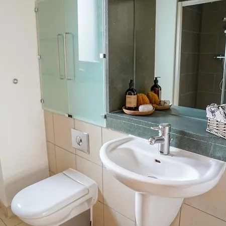 Piccadilly Circus Luxury Studio Apartment
